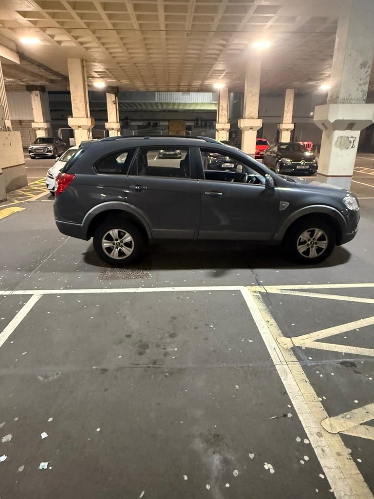Chevrolet, CAPTIVA, Estate, 2011, Manual, 1991 (cc), 5 doors