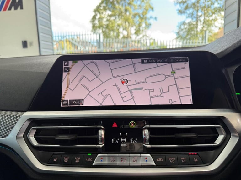 2021 BMW 3 Series 2.0 330e 12kWh M Sport Touring Auto Euro 6 (s/s) 5dr Estate PETROL/ELECTRIC Aut...