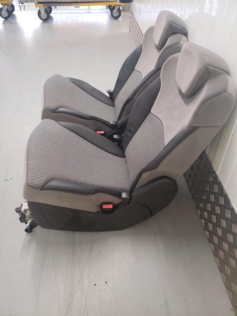 Peugeot 807 third row seats (also fit Citroen C8)