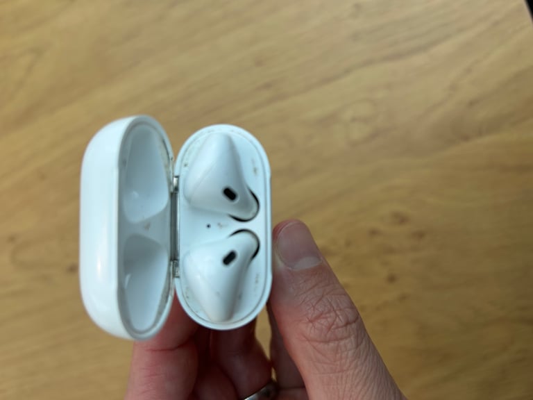 Apple AirPods