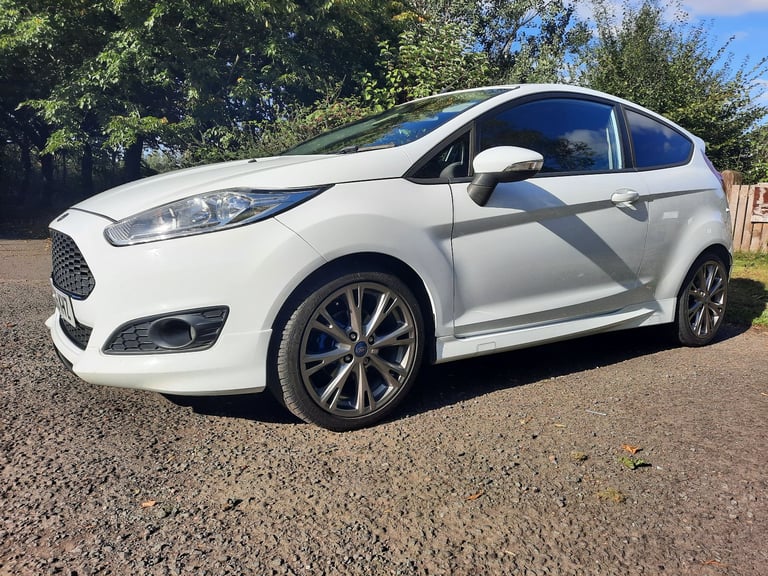  FIESTA, Zetec 'S', 65 Plate, Manual, 1.5TDCi. MOT'd 29-10-2026. ( Aprx 45K Miles on New Engine )