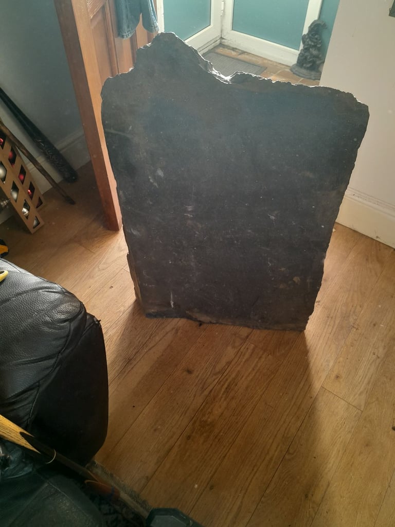 Slate stand up boulder 