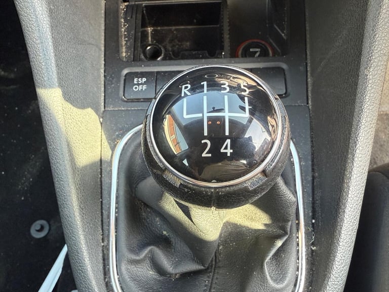 2009 Volkswagen Golf 1.4 S 5dr HATCHBACK Petrol Manual - Image 13