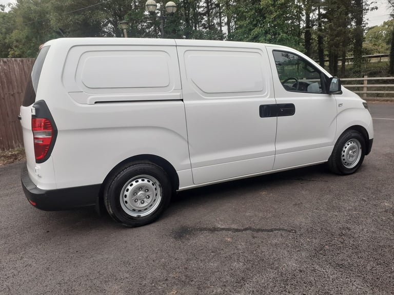2019 Hyundai Iload 2.5 CRDi 116ps SE Van [6] EX POLICE PANEL VAN Diesel Manual