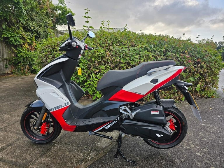 LEXMOTO DIABLO 125CC EURO 5 NEW SCOOTER Red Auto Petrol 2022 