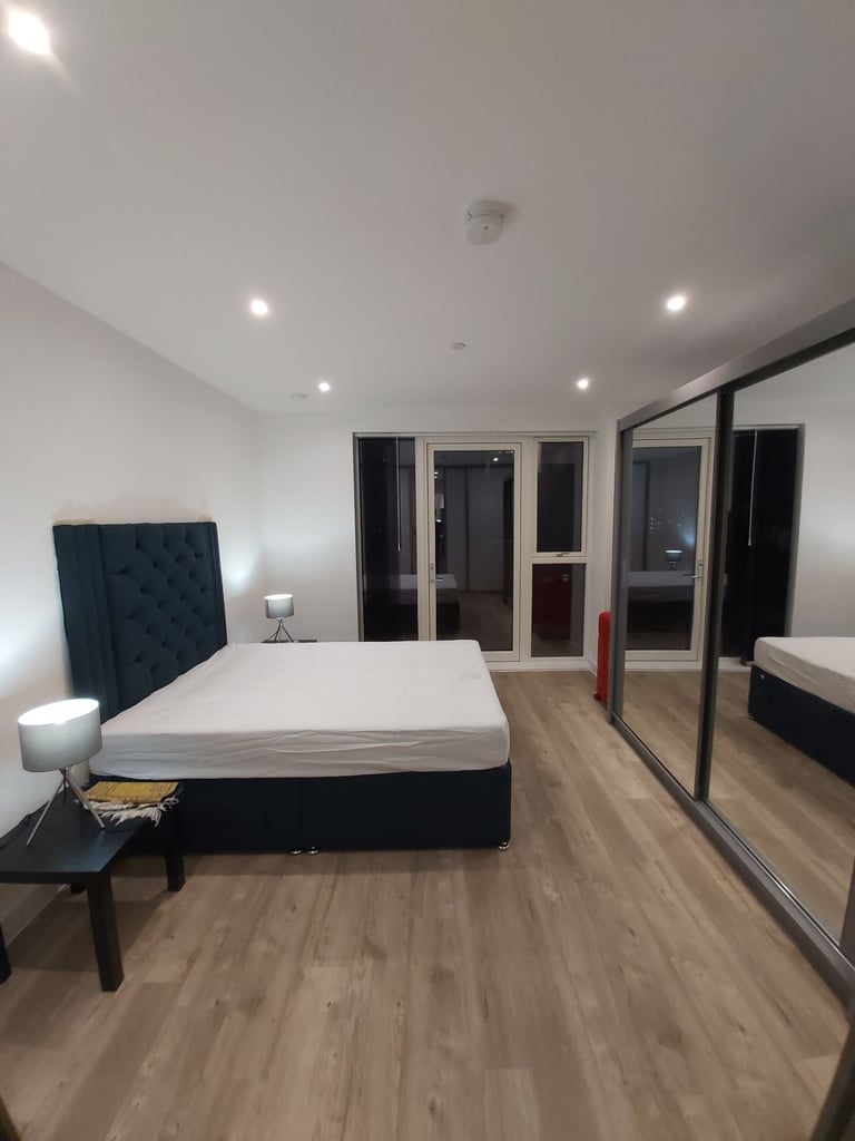 LARGE ROOM FOR RENT IN HIGH STREET HOUNSLOW TW3 