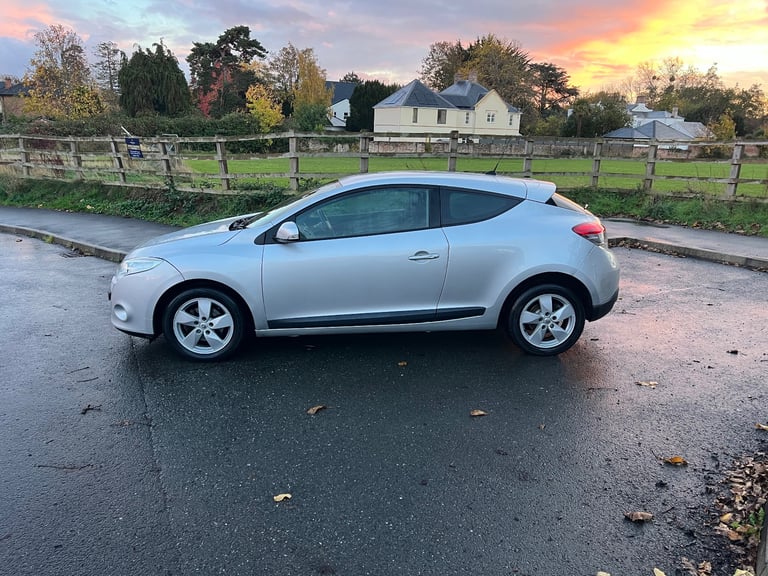 Renault, MEGANE, Coupe, 2011, Manual, 1598 (cc), 3 doors