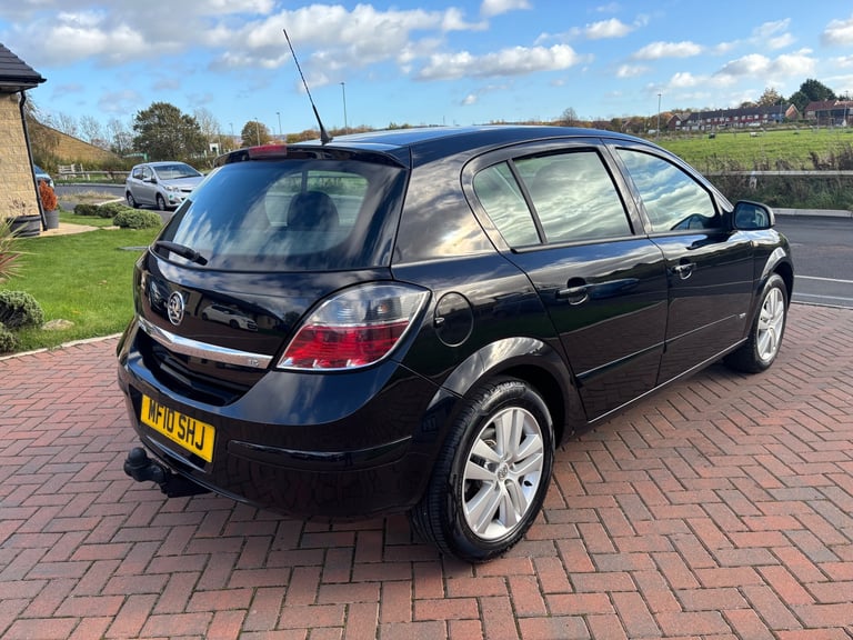 Vauxhall, ASTRA, Hatchback, 2010, Manual, 1598 (cc), 5 doors