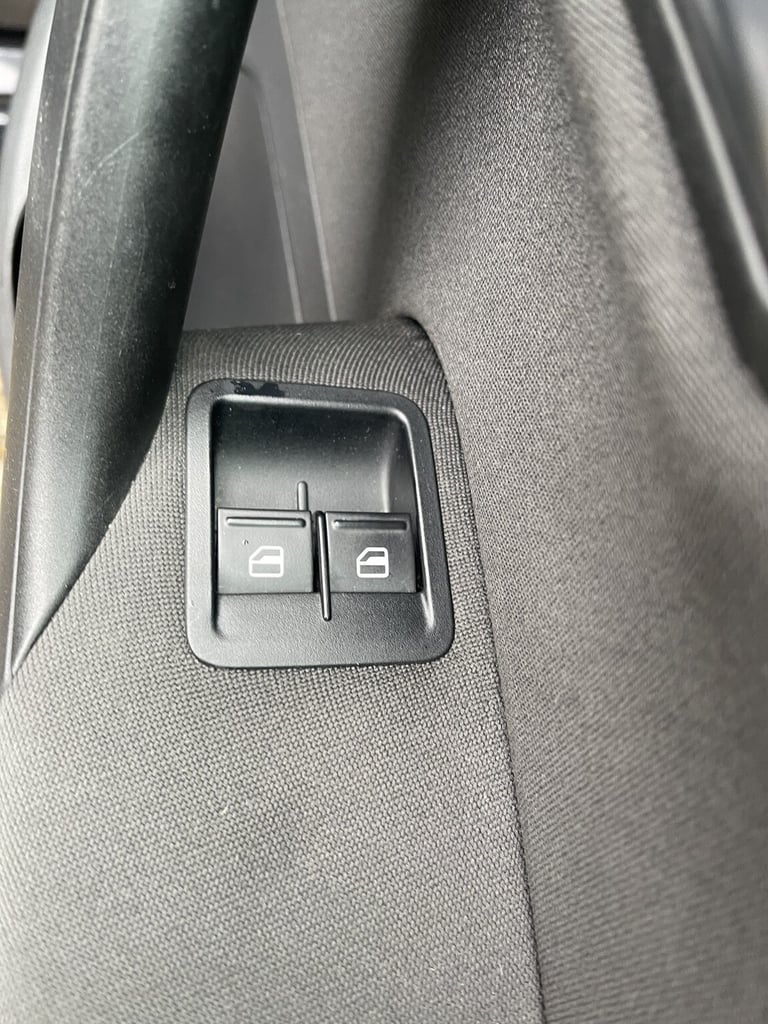 VOLKSWAGEN POLO 1.4 SE 2011