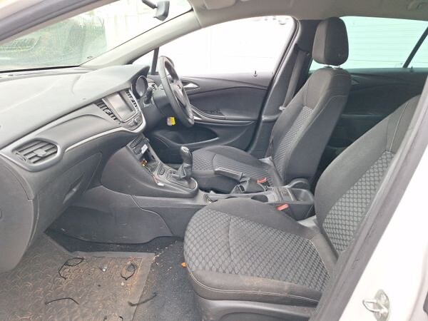 2018 Vauxhall Astra 1.6 CDTi BlueInjection Design Sports Tourer 5dr Diesel