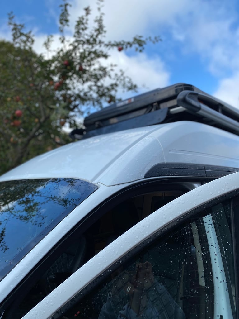 Ford, TRANSIT CUSTOM, campervan 4 berth, Manual, 2198 (cc)