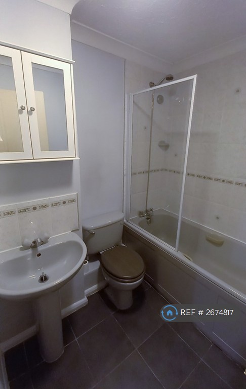 1 bedroom flat in Albany Walk, Peterborough, PE2 (1 bed) (#2674817)