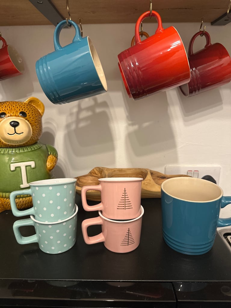 4x Free small coffee mugs. 