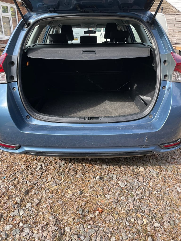 Toyota, AURIS, Estate, 2015, Manual, 1364 (cc), 5 doors