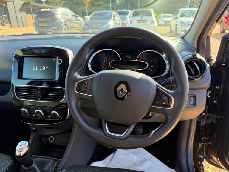 2019 Renault Clio 0.9 TCe Iconic Hatchback 5dr Petrol Manual Euro 6 (s/s) (75 ps) Hatchback Petro...