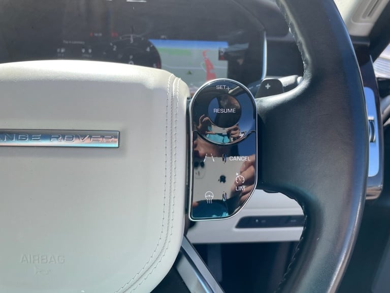 2019 Land Rover Range Rover 3.0 SD V6 Vogue black pack SUV 5dr Diesel Auto 4WD 275 bhp ESTATE Die...