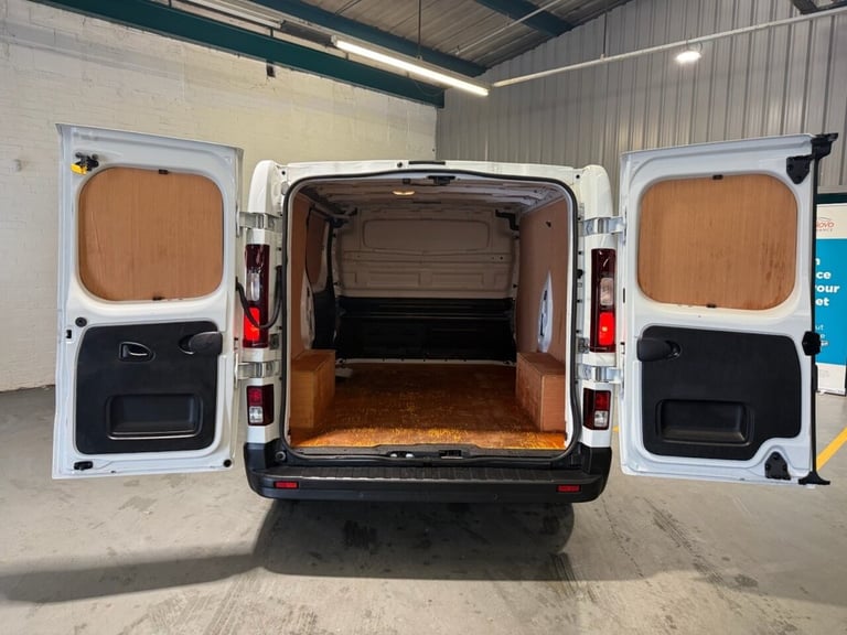 2023 73 RENAULT TRAFIC 2.0 DCI BLUE 30 ADVANCE PANEL VAN 5DR DIESEL MANUAL SWB E
