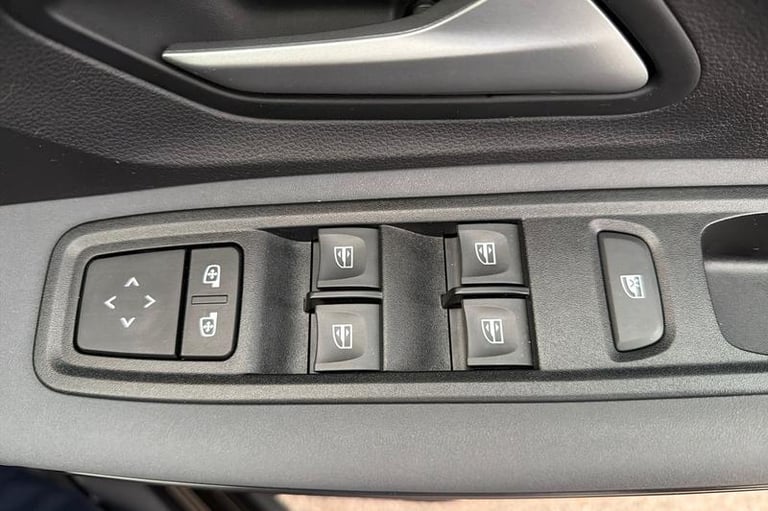 2025 Dacia Jogger 1.6 HEV Extreme 5dr Auto MPV PETROL/ELECTRIC Automatic