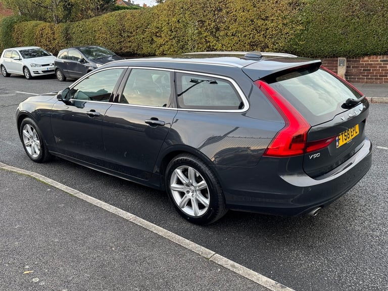 2019 Volvo V90 2.0 D4 Momentum Nav 5dr Geartronic Auto ULEZ ESTATE Diesel Automatic