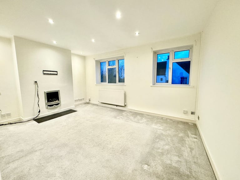 4 Bedroom 2 Bathroom Garage - Winston Court Headstone Lane Harrow HA3 