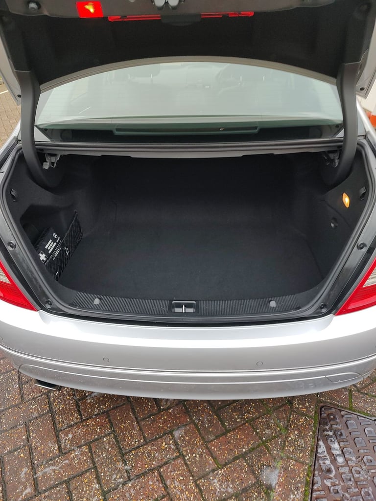 Mercedes-Benz C Class 1.8 C200 CGI Blue Efficiency Avantgarde Saloon 4dr Petrol