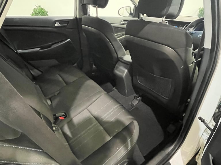 2016 Hyundai TUCSON 1.7 CRDi Blue Drive S 5dr 2WD ESTATE DIESEL Manual
