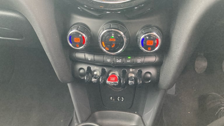 2016 MINI Hatch 1.5 Cooper 5dr Petrol Hatchback Hatchback Petrol Manual