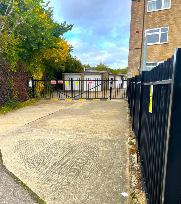 image for Lock Up Garage To rent