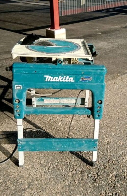 Makita LF1000 110v Flip Over Table Saw / Mitre Chop Saw With Fence | in  Bracknell, Berkshire | Gumtree