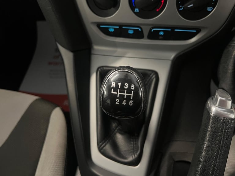 2014 Ford Focus 1.0T EcoBoost Zetec S Euro 5 (s/s) 5dr HATCHBACK Petrol Manual