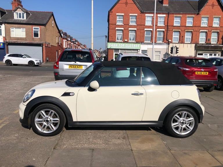 2011 MINI Convertible 1.6 Cooper [122] 2dr CONVERTIBLE Petrol Manual