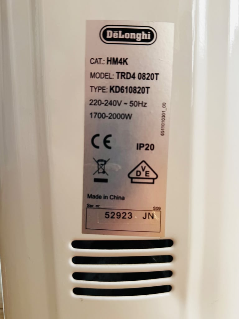 DeLonghi 4 oil-filled radiator 