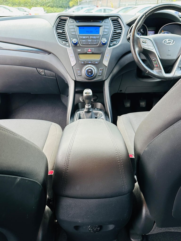 2016 Hyundai Santa Fe 2.2 CRDi SE 4WD Euro 5 5dr (5 seat) ESTATE Diesel Manual