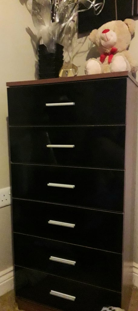 image for 2 bedside drawers & 1 Taller matching drawer.