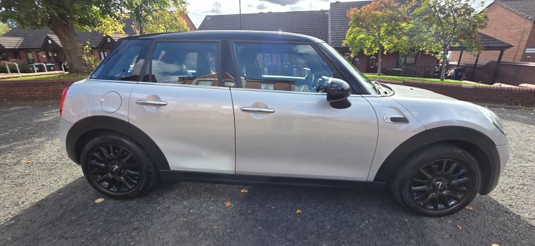 2015 MINI Hatch 1.5 Cooper 5dr HATCHBACK Petrol Manual