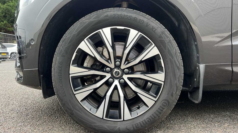 2022 Volvo XC60 2.0 B4D Plus Dark 5dr AWD Geartronic SUV Diesel Automatic