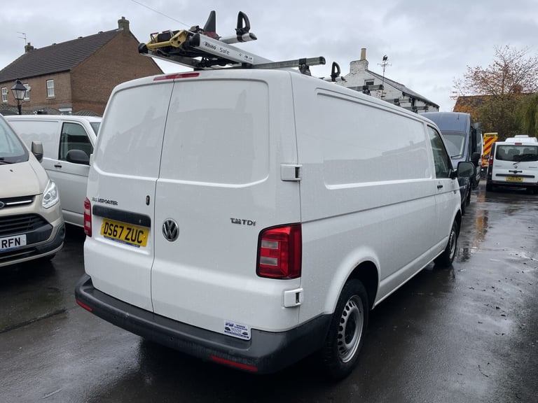 VOLKSWAGEN TRANSPORTER 2.0 TDI T32 BLUEMOTION STARTLINE LWB EURO 6 2017