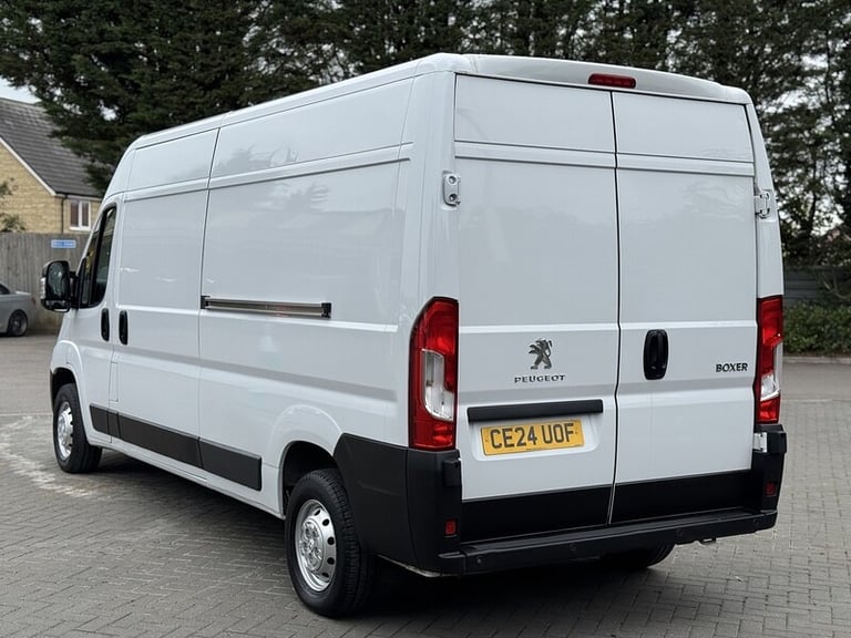2024 Peugeot Boxer 2.2 BlueHDi H2 Professional Premium+ Van 140ps PANEL VAN DIESEL Manual