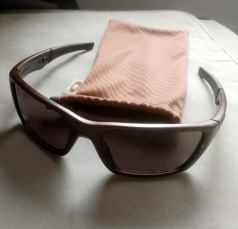 Oakley Jury Sunglasses 004045-01 Distressed Brown Lens Black ...