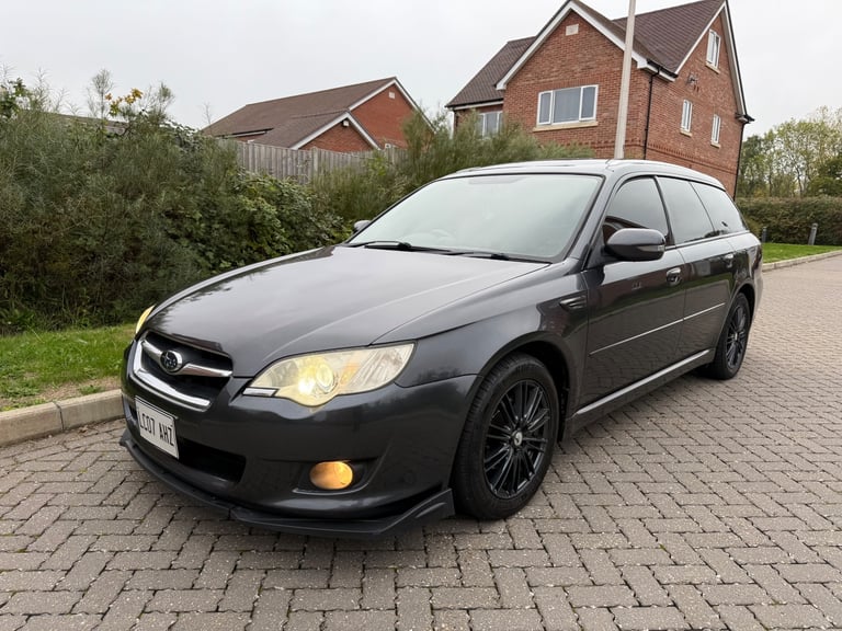 Subaru legacy 2.0 Estate ulez low miles new mot 