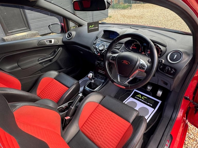 FORD FIESTA 1.6T EcoBoost ST-3 Euro 5 (s/s) 3dr 2014