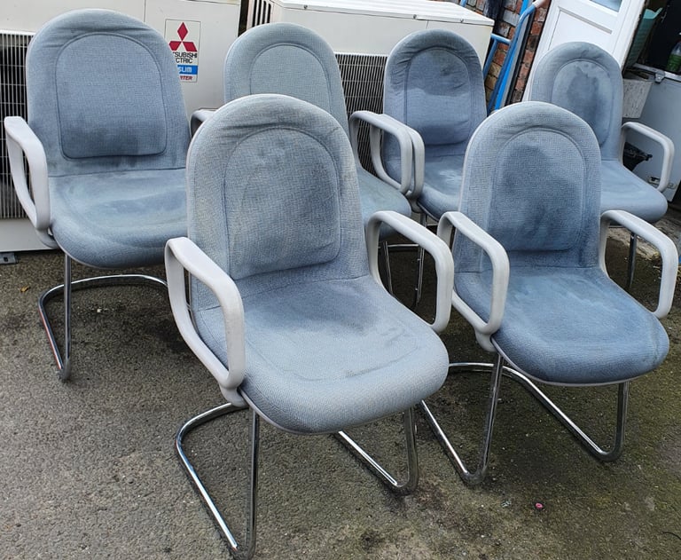 Grey colour office CHAIRS, 4 available 