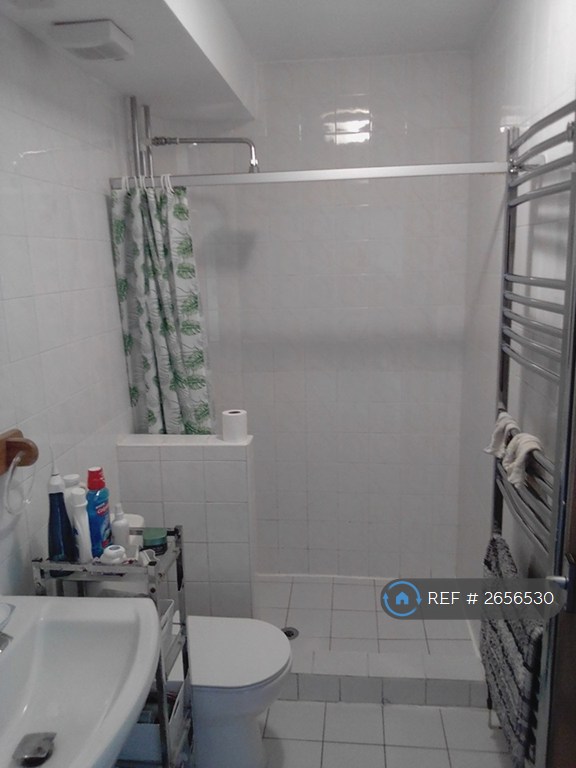 3 bedroom flat in Roseangle, Dundee, DD1 (3 bed) (#2656530)
