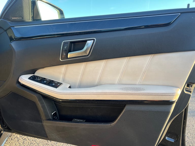 Mercedes-Benz, E CLASS, Saloon, 2013, Semi-Auto, 2143 (cc), 4 doors
