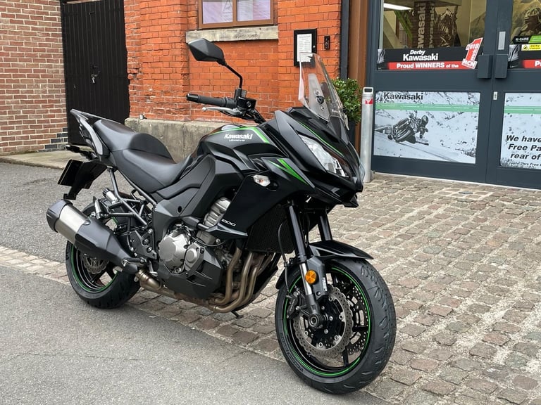 image for 2018 Kawasaki Versys 1000 adventure touring motorcycle in Black