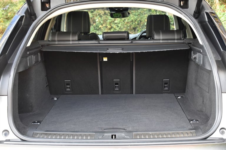 2017 Land Rover Range Rover Velar HSE+MEGA SPECIFICATION!!! Estate Diesel Automatic