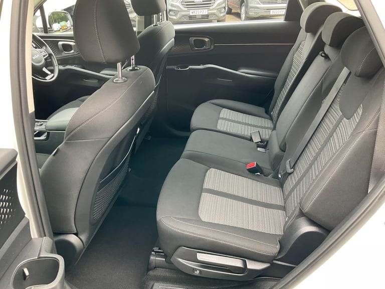2022 Kia Sorento 1.6 T-Gdi Hev 2 5Dr Auto SUV Hybrid Automatic