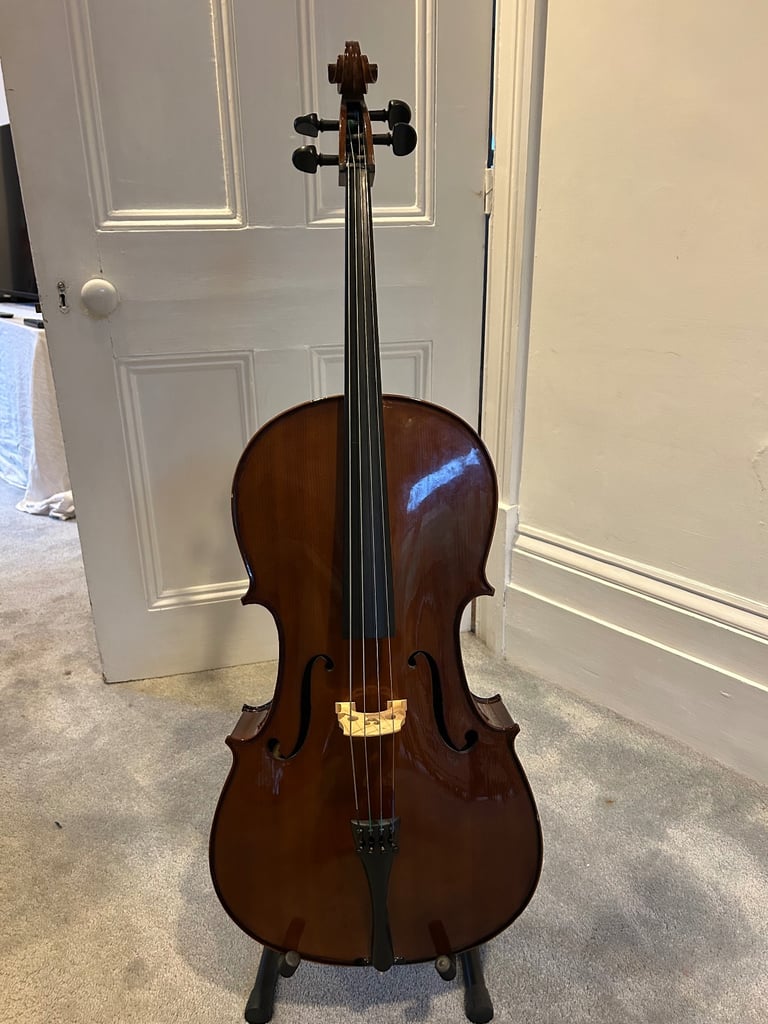 Half-size Stentor cello