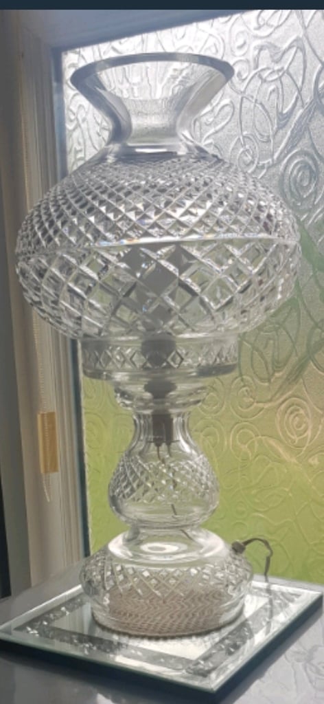 REDUCED Stunning Waterford Crystal Innishmaan lamp