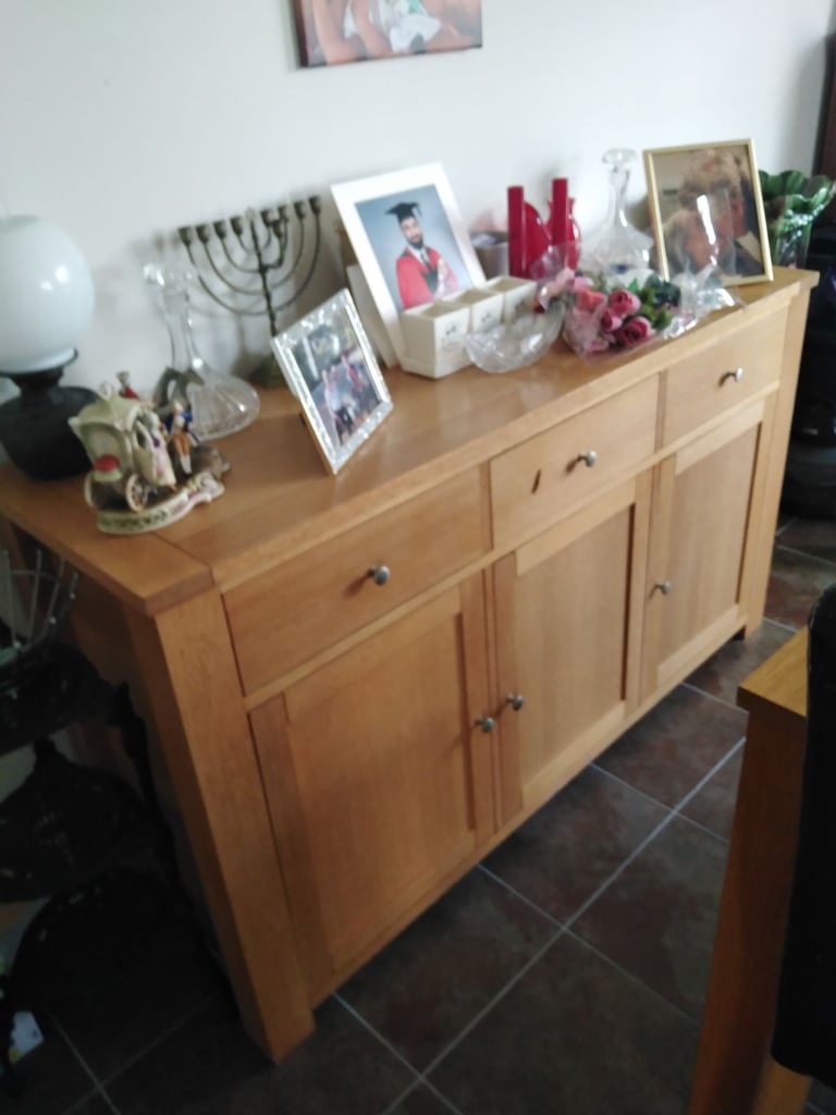 image for Oak effect sideboard 